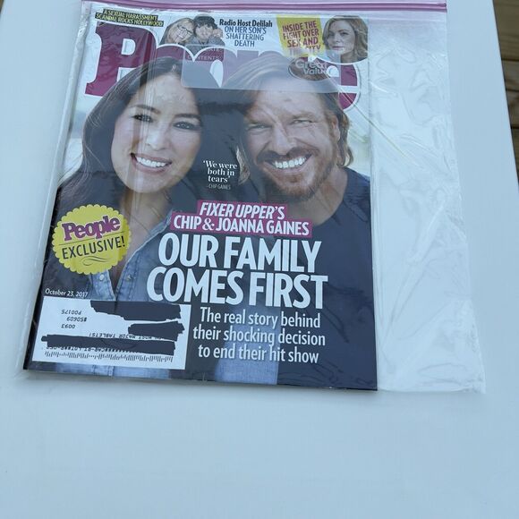 People Magazine October 23, 2017 Chip & Joanna Gaines - Picture 2 of 6